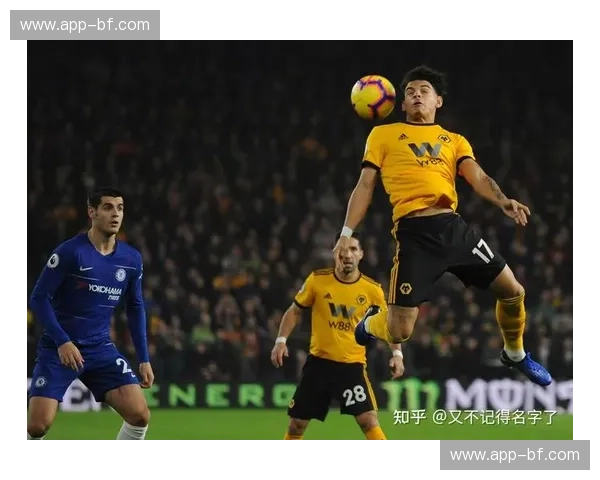 独行狼与海盗的史诗交锋：狼队vs布里流浪，绿茵场上的阶级博弈与灵魂对决